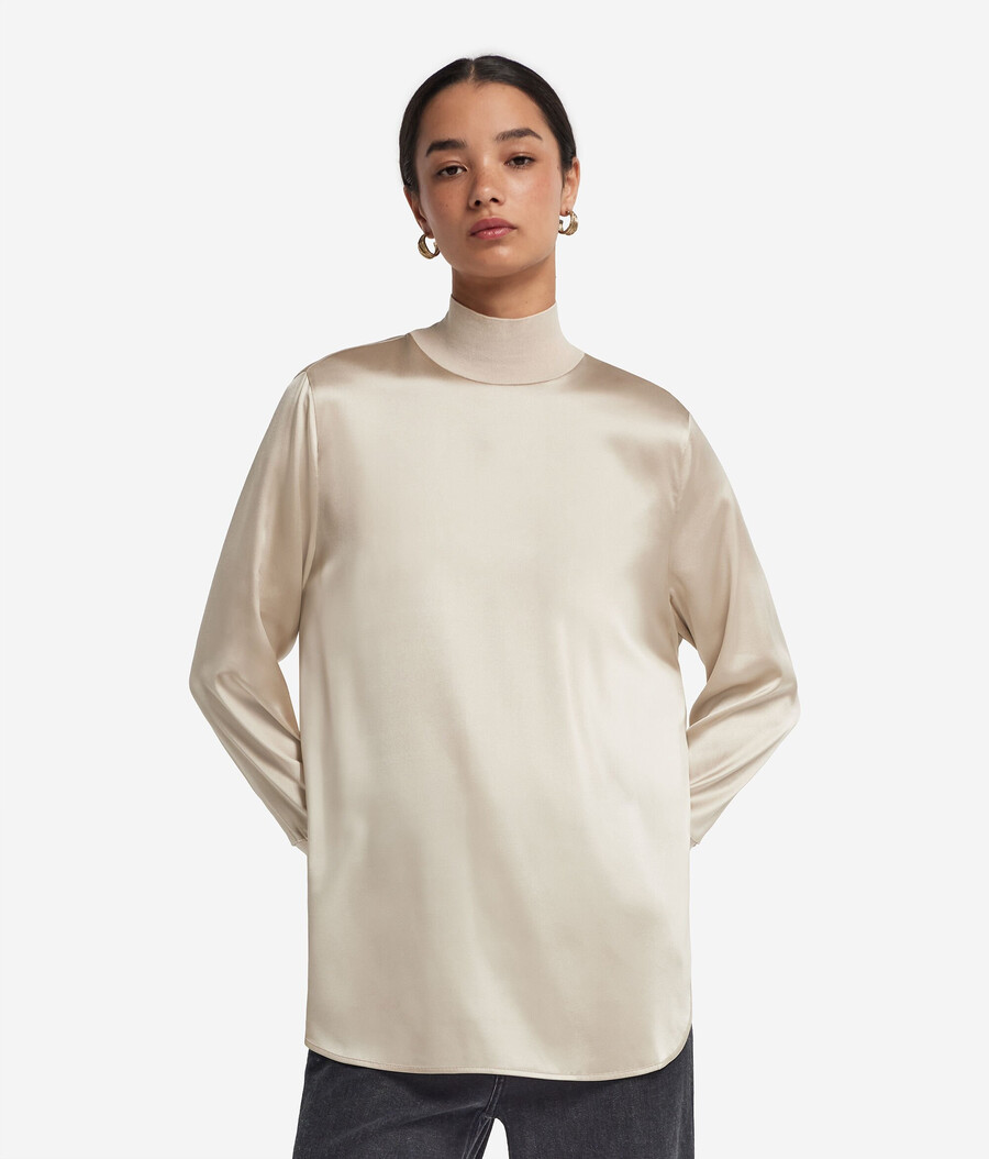 blusa de satén de seda con inserciones de jersey