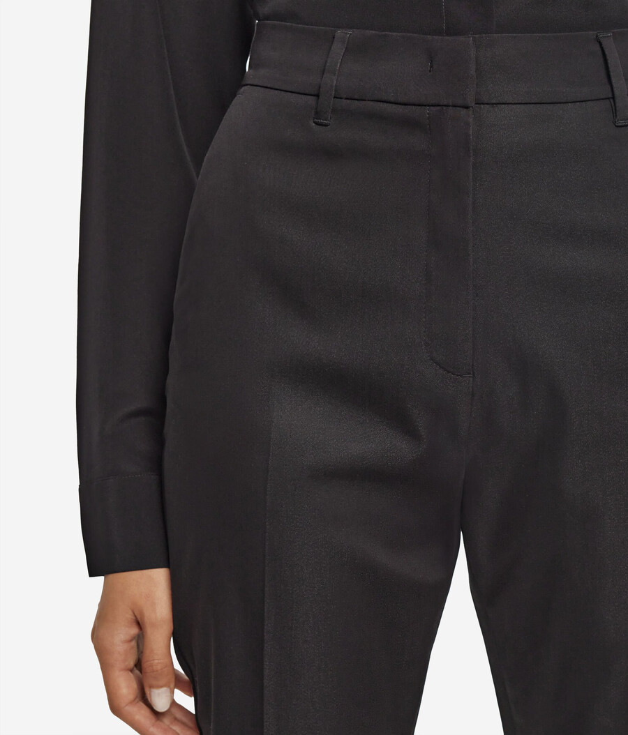 pantalones pitillo con cremallera