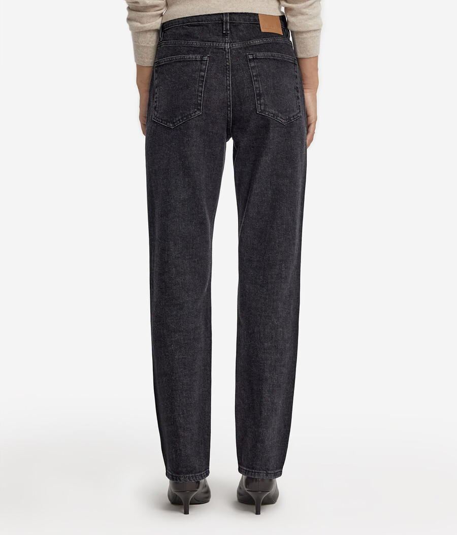 pantalones de cachemira y mezclilla