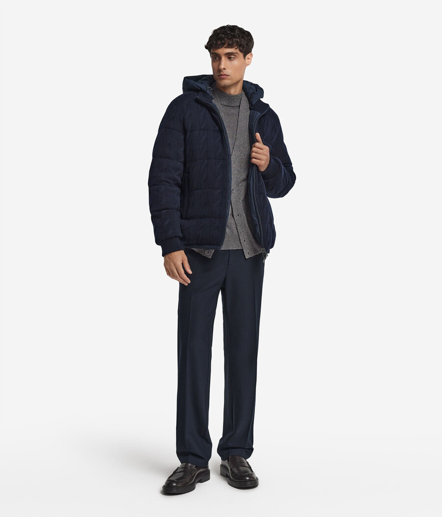 chaqueta de plumón reversible con punto trenzado de cachemira