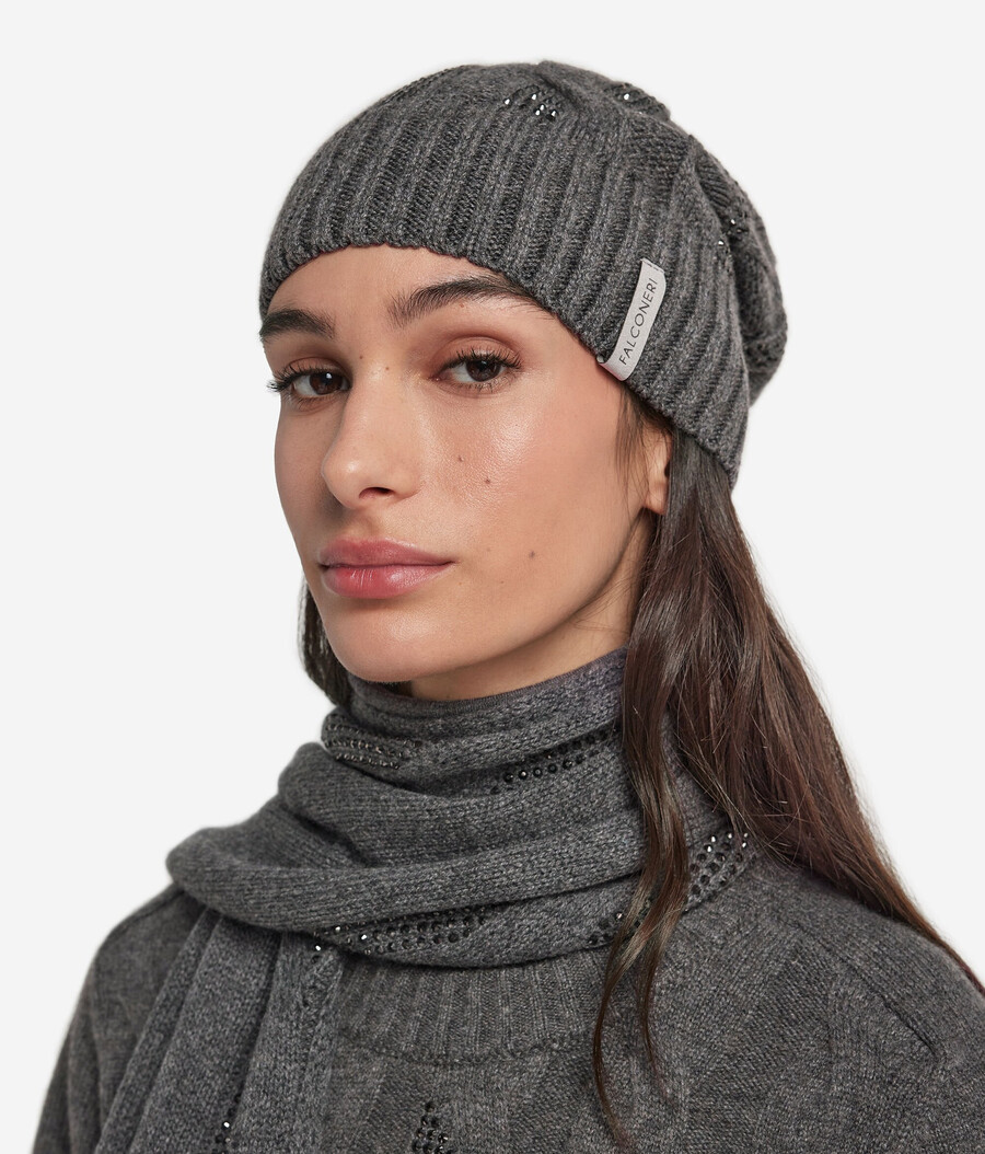 gorro de cachemira ultrasuave con punto trenzado y pedrería