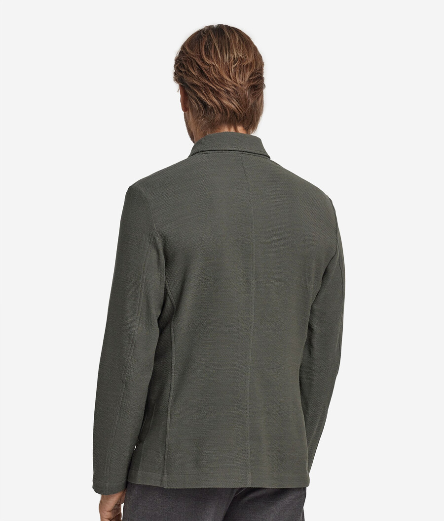 chaqueta de lana con solapas