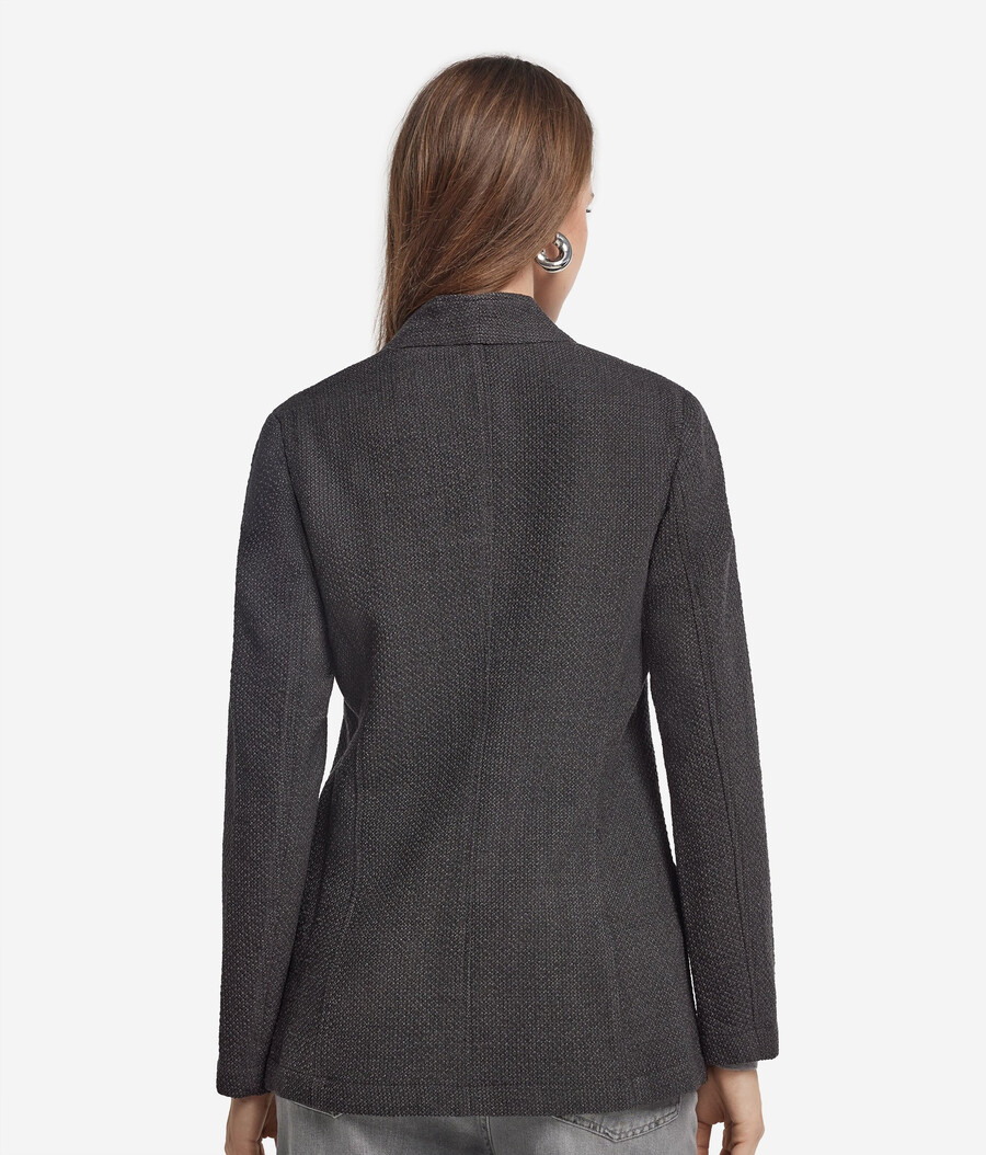 chaqueta mouliné de inspiración masculina