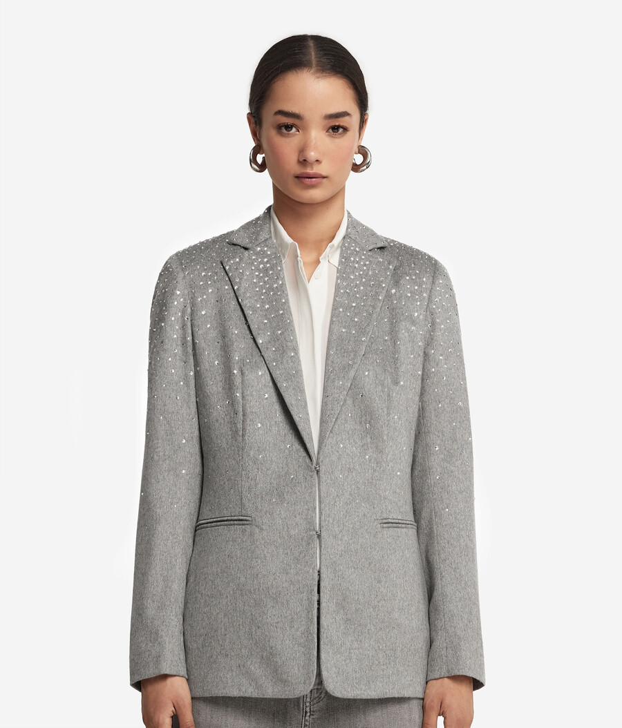 blazer de cachemira con pedrería