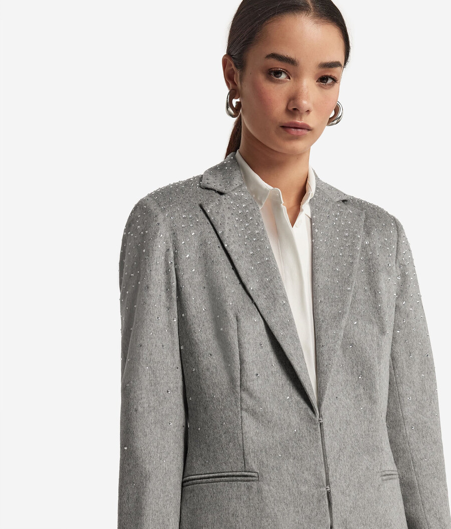 blazer de cachemira con pedrería