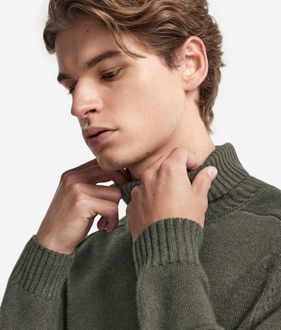 suéter de cuello alto de cachemira ultrasuave