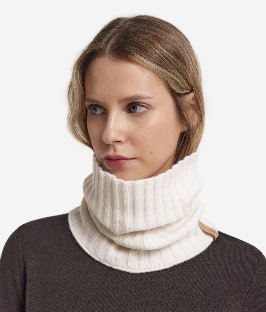 cuello de cachemira ultrasuave acanalado