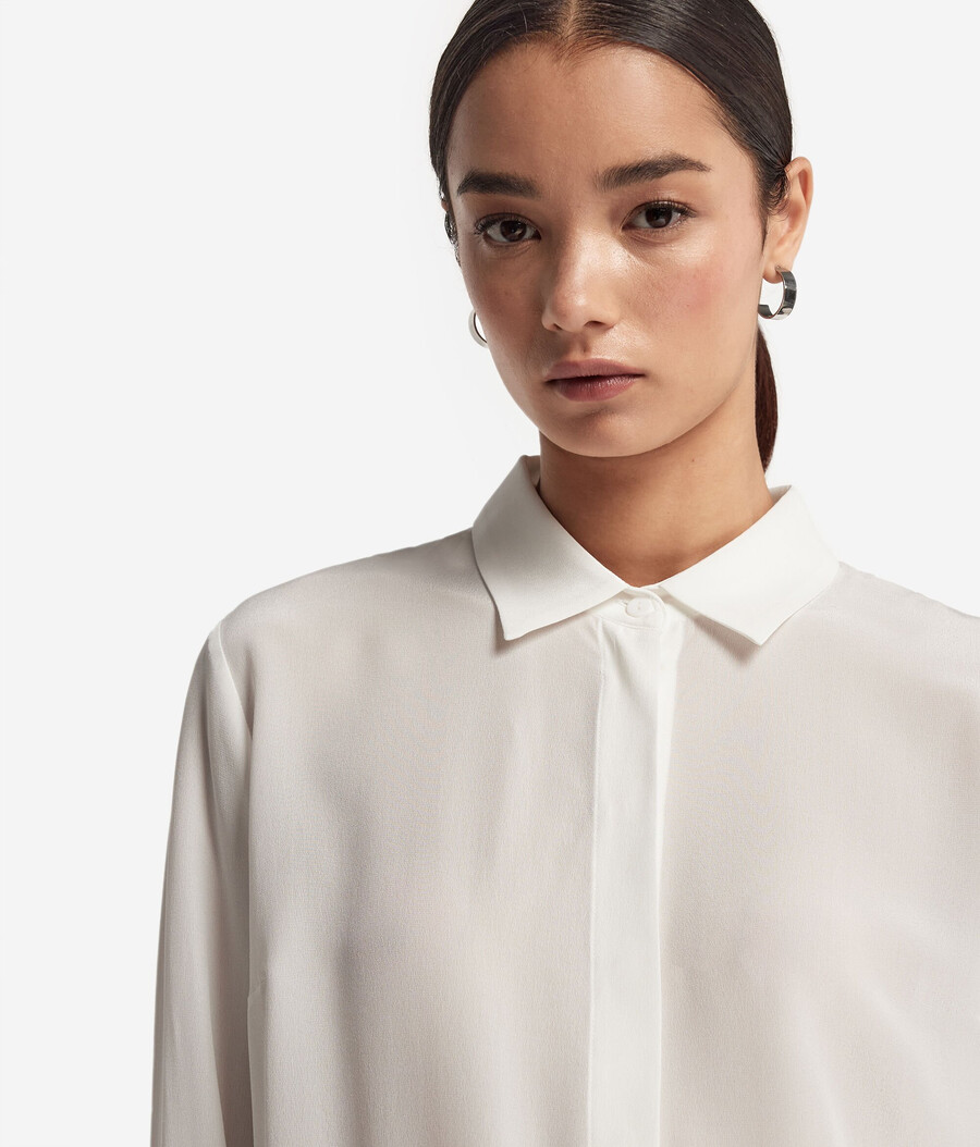 camisa de cuello de seda
