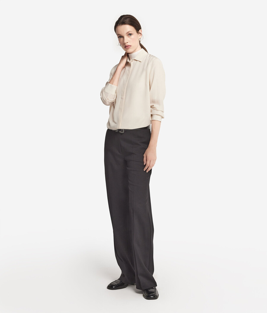 camisa de cuello de seda