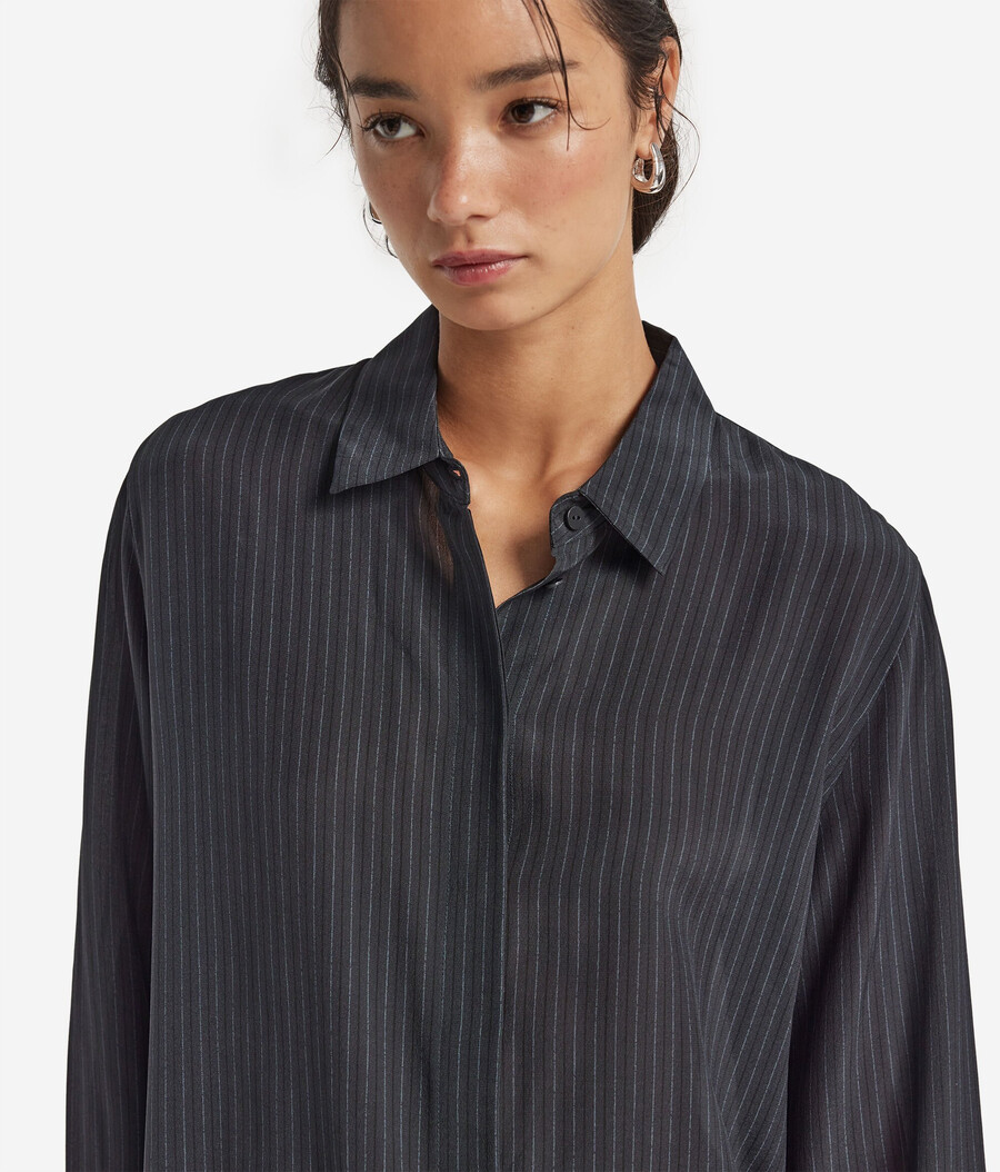 camisa de seda estampada con cuello