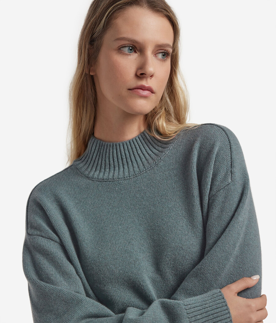 jersey de cuello alto de cachemira ultrasuave con mangas ajustadas