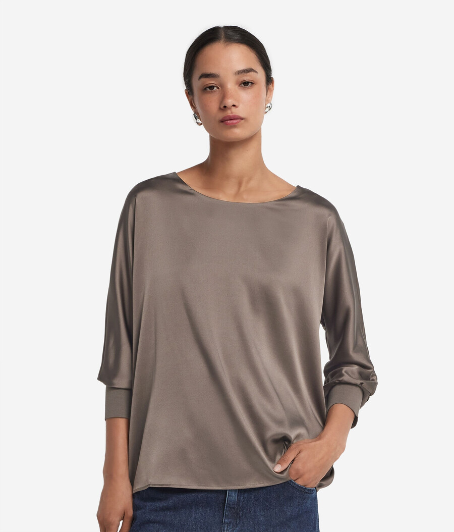 jersey de satén de seda con cuello redondo