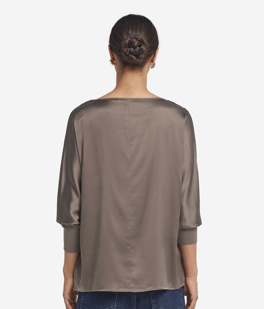 jersey de satén de seda con cuello redondo