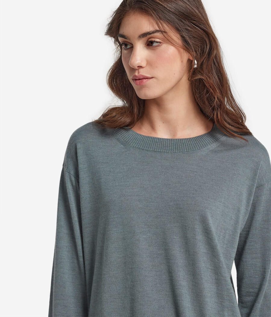 jersey de cachemira con cuello redondo y aberturas