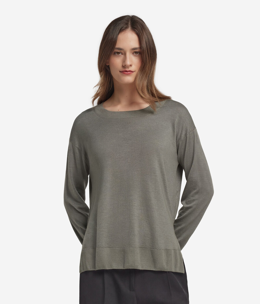 jersey de cachemira con cuello redondo y aberturas