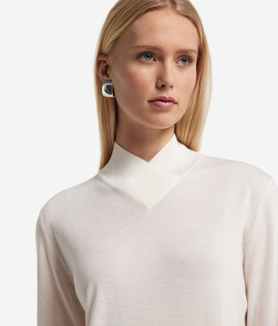 jersey de cuello alto con acabado de cachemira