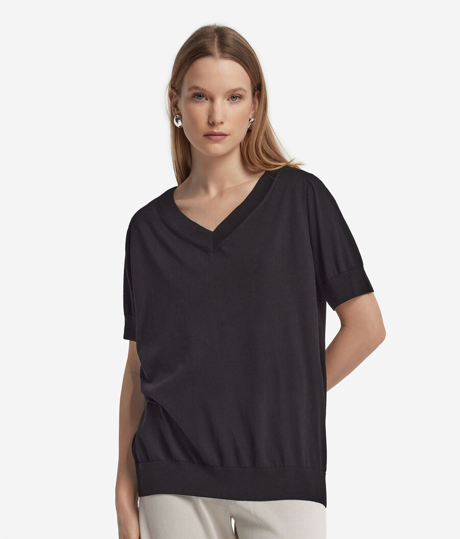 jersey de seda y algodón con cuello en v y manga corta