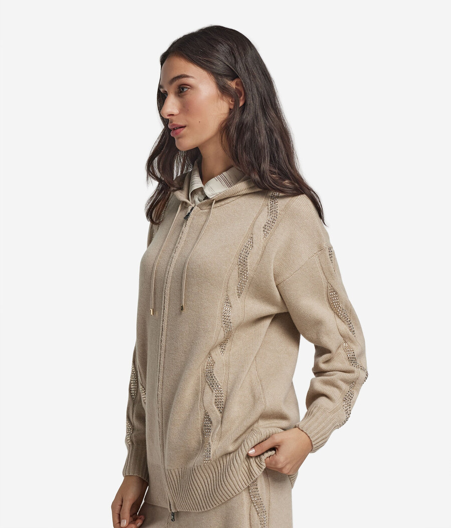 sudadera de cachemira ultrasuave con punto trenzado y pedrería