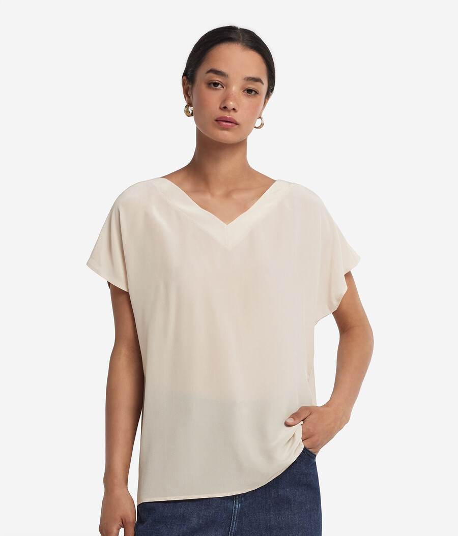 camiseta tipo kimono de seda con cuello en v