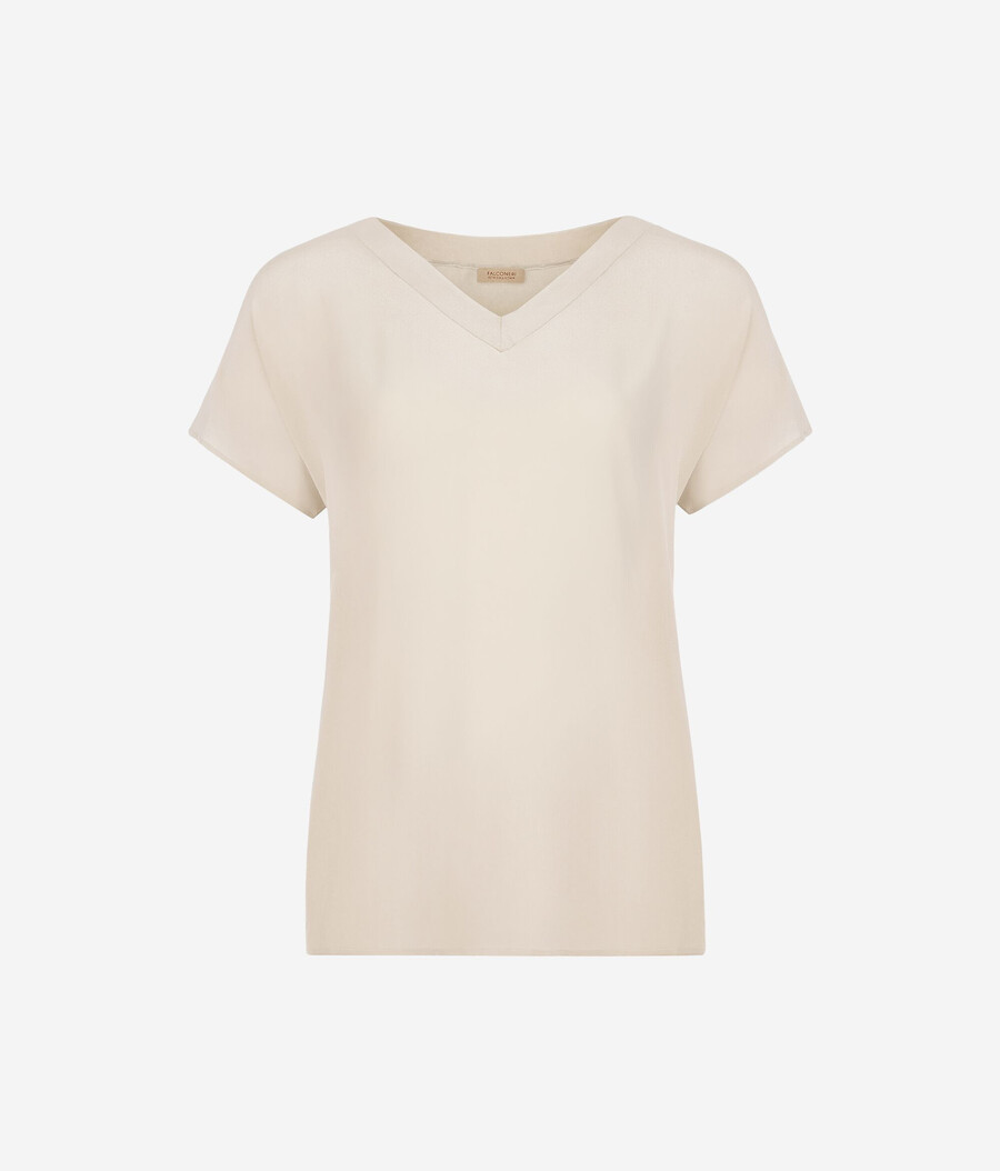 camiseta tipo kimono de seda con cuello en v