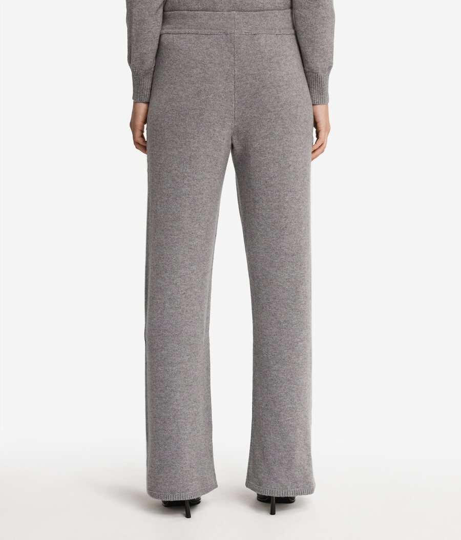 pantalones de cachemira con flecos